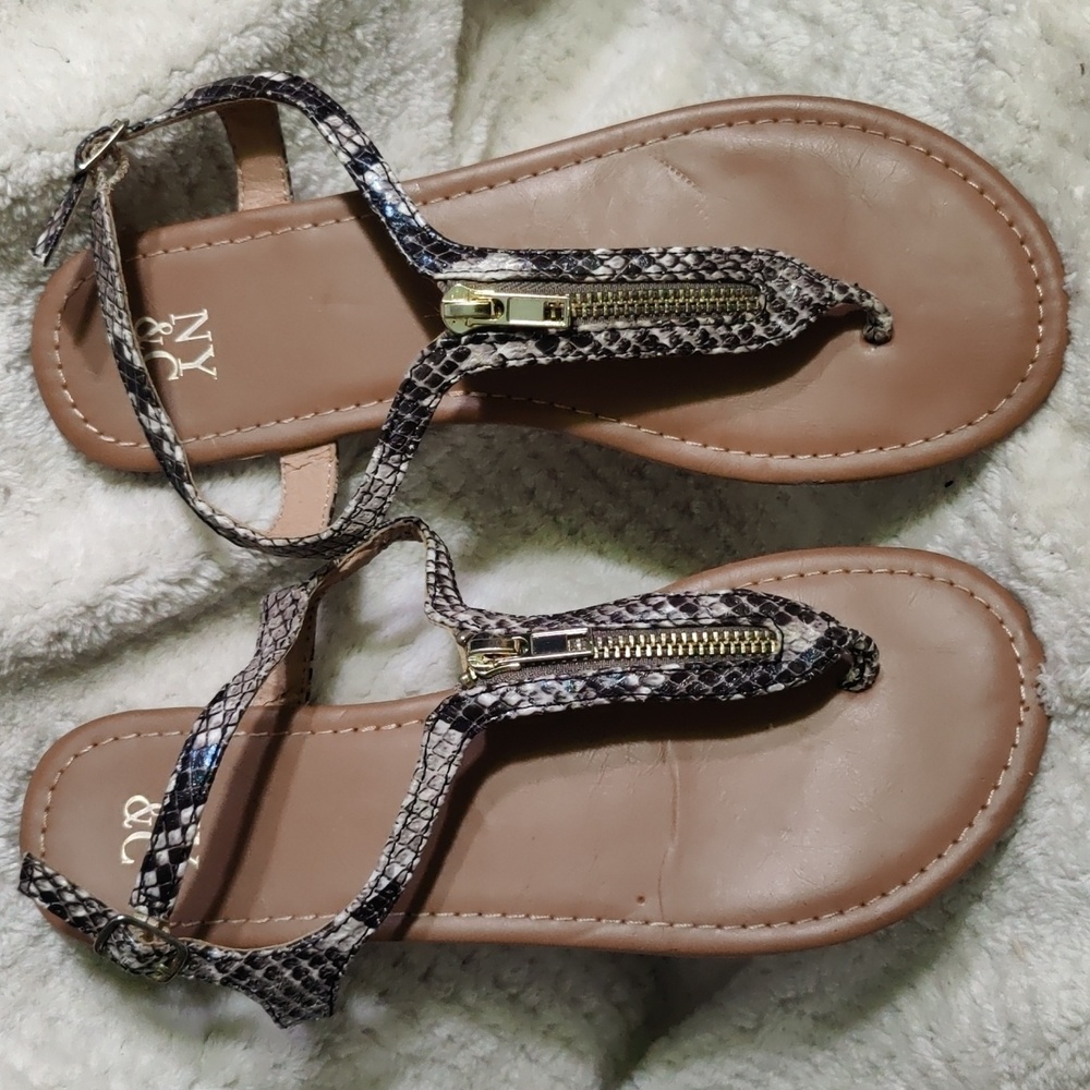Sandal
